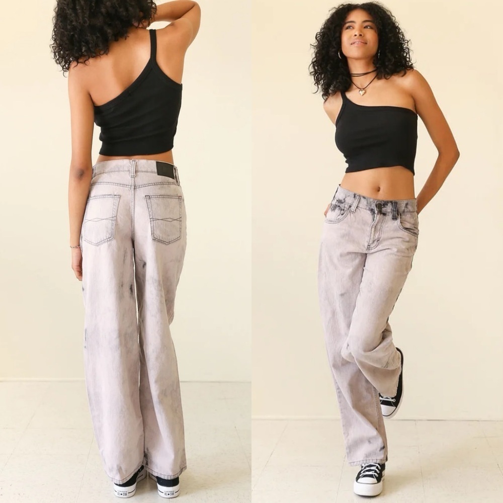 BDG 90βs Boyfriend Acid Wash Jeans Size 25